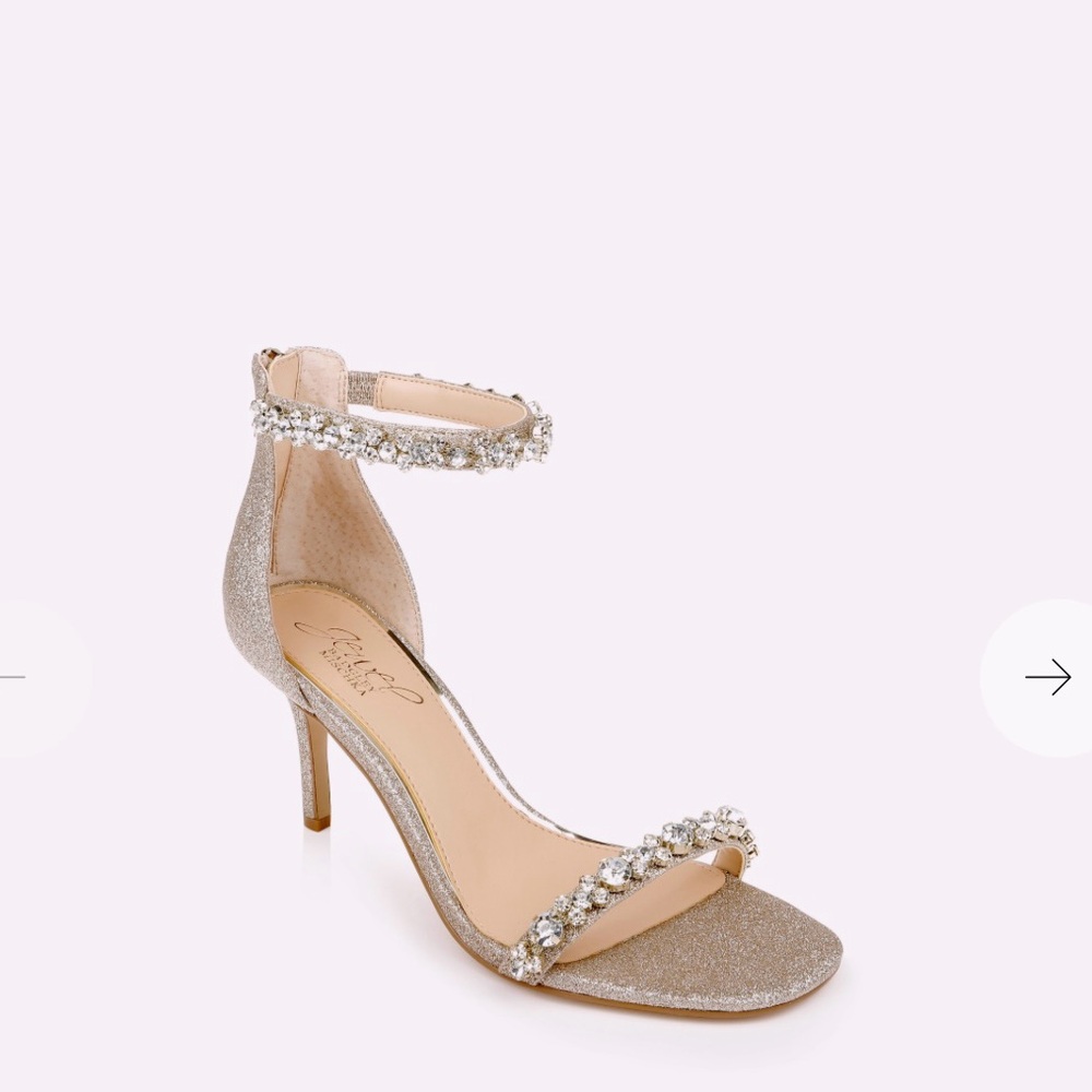 BADGLEY MISCHKA Dustyn Gold Ankle Strap Sandal NWOT